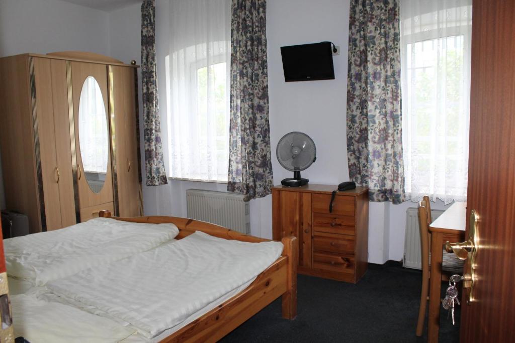 Pension Locarno Munich Exterior photo