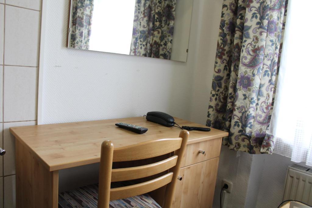 Pension Locarno Munich Room photo